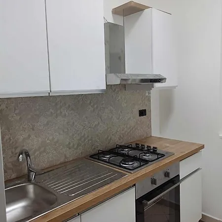 Casa D'avalos 192 *
